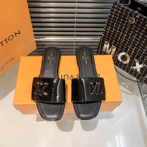 New Embossed Diamond Velcro Flat Slippers