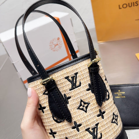 Straw Mini Bucket bag