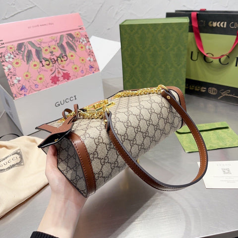 Padlock Small G Shoulder Bag