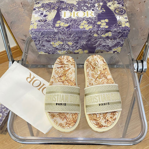 Jacquard Pattern Slippers