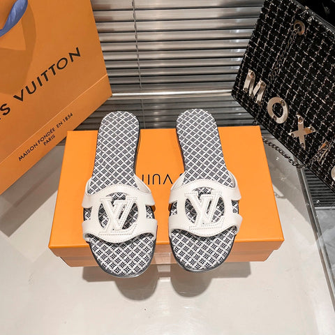 Cutout Letter Printed Slippers