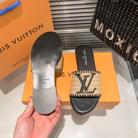 Woven Leather Flat Slippers