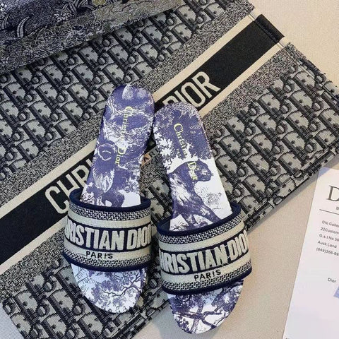 Embroidered Women's Slippers