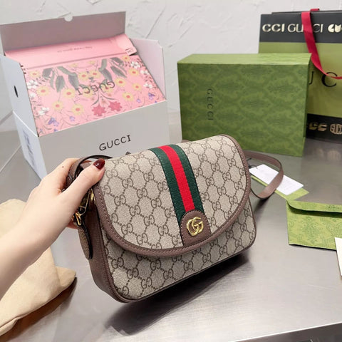 Ophidia Series Large Capacity Saddle Bag