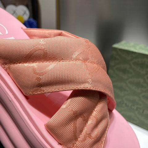 Platform Broadband Crossover Slipper Sandals