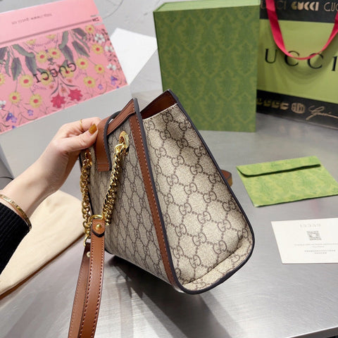 Padlock Small G Shoulder Bag