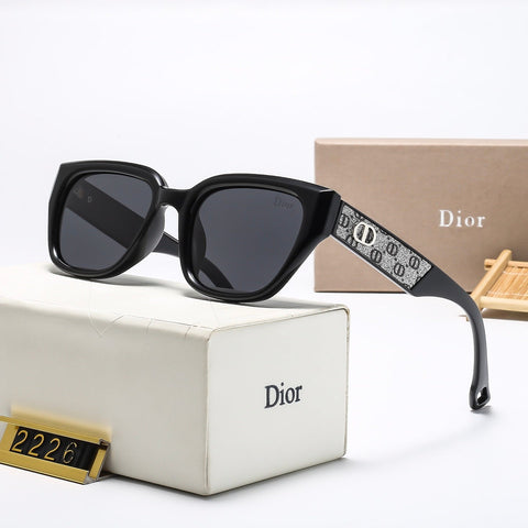 7 Colors Classic Trendy Sunglasses 2226