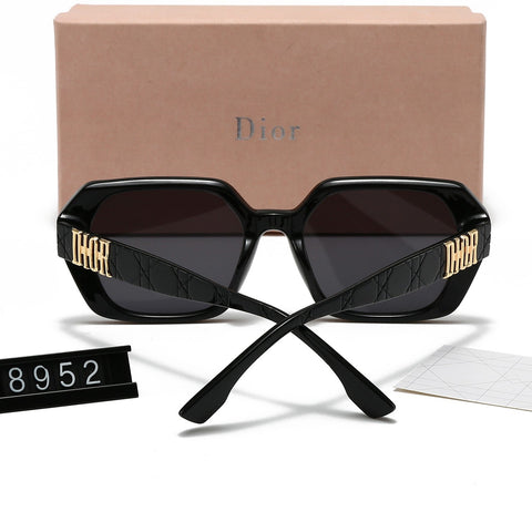 7 new colors available  8952