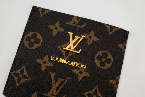 Leather Pocket Simple T-Shirt