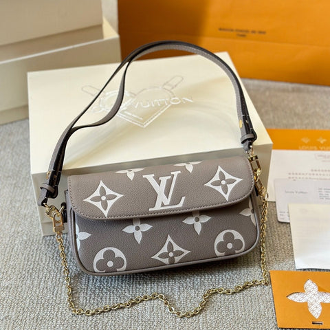 Wallet On Chain IVY Underarm Bag
